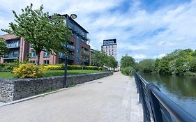 Leeds Haven Niche 1 2 Bedroom Apartments With Cityscape Views By Belvilla